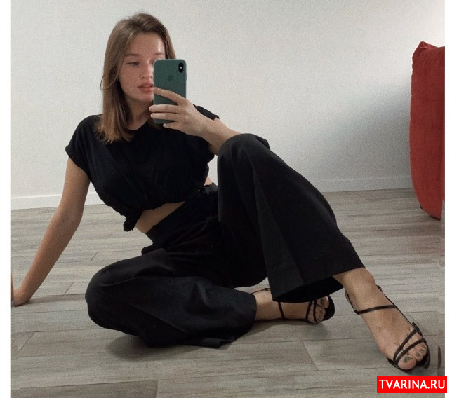 Ксения Харченко: «Не люблю покупать вещи, которые будут ждать, пока я похудею»